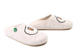 DR. BRINKMANN 320263-81 offwhite, kapcie damskie. Brązowe kapcie damskie Dr. Brinkmann, bez wzorów. Za 147.92 zł.