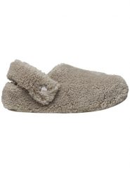 Kapcie Crocs Classic Cozzzy Slipper Dorośli. Brązowe kapcie damskie Crocs, bez wzorów, z futra. Za 258.60 zł.