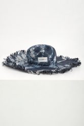 Kapelusz damski EMPORIO ARMANI. Czapki i kapelusze damskie Emporio Armani, bez wzorów. W wyprzedaży za 544.62 zł.