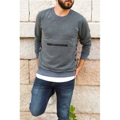 Męska bluza TOBIAS. Szare bluzy męskie Męska bluza TOBIAS, l, bez wzorów, bez kołnierzyka, bez ramiączek. W wyprzedaży za 69.00 zł.