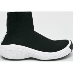 Tommy Jeans - Buty. Czarne buty sportowe męskie Tommy Jeans, z jeansu, bez zapięcia. W wyprzedaży za 399.90 zł.