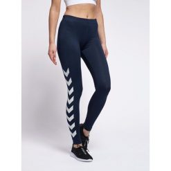 Legginsy Sportowe Hummel Lily Tights. Fioletowe legginsy damskie Hummel, l, bez wzorów, na fitness i siłownię. Za 146.00 zł.