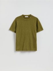 Bawełniany sweter z krótkim rękawem - oliwkowy. Zielone swetry przez głowę męskie Reserved, l, bez wzorów, z bawełny, bez kołnierzyka. Za 99.99 zł.