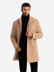 Strukturalny dopasowany płaszcz męski z wysokim kołnierzem – jasnobrązowy V4 OM-COWC-0117 - XXL. Brązowe płaszcze męskie Ombre Clothing, l, z aplikacjami, z materiału, eleganckie, długie, bez kaptura. Za 311.99 zł.