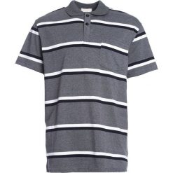 Szara Koszulka Powerlessness. Koszulki polo męskie Born2be. Za 49.99 zł.