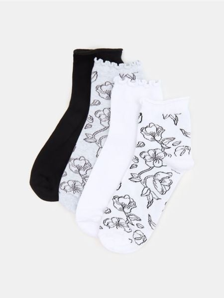 Prążkowane skarpetki 4 pack - wielobarwny. Skarpety damskie Sinsay, bez wzorów, prążkowane. Za 12.99 zł.
