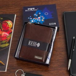 Męski portfel skórzany duży pionowy PREMIUM LEGENDARNA SKÓRA lico brązowy Beltimore P08. Brązowe portfele męskie bez wzorów, ze skóry. Za 69.99 zł.