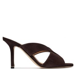 Klapki BOSS. Brązowe klapki damskie Boss, bez wzorów, bez obcasa. Za 1,849.00 zł.