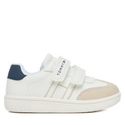 Sneakersy Tommy Hilfiger. Białe trampki i tenisówki chłopięce Tommy Hilfiger, bez wzorów, bez zapięcia. Za 329.99 zł.