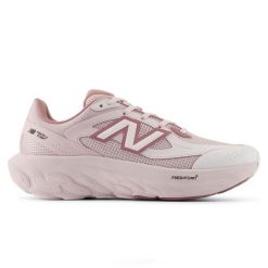 Buty damskie New Balance UTRN6V8 – różowe. Czerwone obuwie sportowe damskie New Balance, bez wzorów, z syntetyku, trekkingowe. Za 699.99 zł.
