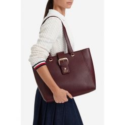 Torebka Beverly Hills Polo Club. Czerwone torebki do ręki damskie Beverly Hills Polo Club, bez wzorów, bez dodatków. Za 229.99 zł.
