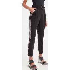 Spodnie LIU JO. Legginsy damskie Liu Jo, m, bez wzorów. W wyprzedaży za 370.47 zł.