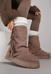 Jasnobrązowe Botki Śniegowce z Wywiniętą Cholewką Zdobioną Frędzlami Sewela. Brązowe śniegowce i trapery damskie Renee, z jeansu. Za 129.99 zł.