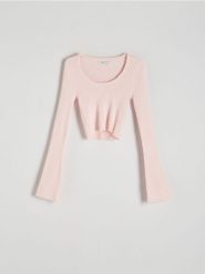 Bluzka z wiskozą - pastelowy róż. Czerwone bluzki damskie Reserved, l, bez wzorów, z dzianiny, bez kołnierzyka, bez ramiączek. W wyprzedaży za 35.99 zł.