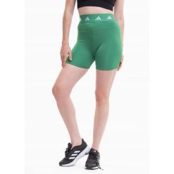 Szorty sportowe damskie adidas Techfit. Niebieskie szorty sportowe damskie Adidas, bez wzorów, sportowe, techfit (adidas). Za 99.99 zł.