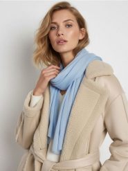 Chusta - błękitny. Niebieskie szaliki i chusty damskie Sinsay, bez wzorów. Za 15.99 zł.