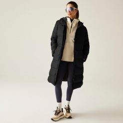 Kurtka turystyczna damska Wander ocieplana. Czarne kurtki damskie Dare 2b, na zimę, l, bez wzorów, z materiału, z kapturem. Za 299.99 zł.