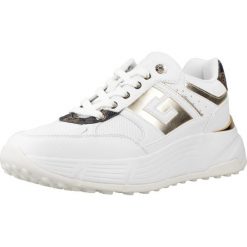 Buty GUESS FLTFON FAB12 Biały. Białe obuwie sportowe damskie Guess, z aplikacjami, z syntetyku, trekkingowe. Za 637.62 zł.
