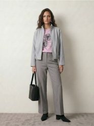 Bawełniana koszulka z krótkim rękawem i haftem - różowy. Czerwone t-shirty damskie Sinsay, l, bez wzorów, z bawełny, bez kołnierzyka. Za 25.99 zł.