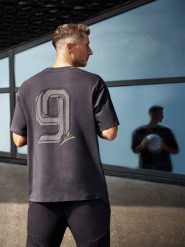 4F T-shirt oversize z nadrukiem męski 4F x Robert Lewandowski - szary S. Szare koszulki sportowe męskie 4f, l, bez wzorów, z bawełny, sportowe, bez kołnierzyka. Za 129.99 zł.