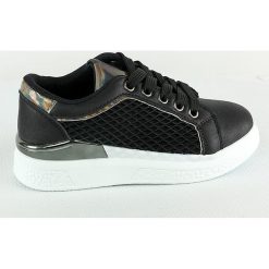 Sneakersy w kolorze czarnym. Trampki i tenisówki dziewczęce marki Rock & Joy. W wyprzedaży za 85.95 zł.