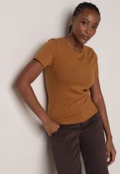 Brązowy Bawełniany T-shirt w Klasycznym Stylu Nedila. Brązowe koszule damskie Born2be, m, bez wzorów, z bawełny, klasyczne, bez kołnierzyka, bez ramiączek. Za 39.99 zł.