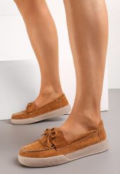 Brązowe Skórzane Mokasyny z Frędzlami i Kokardką Olessa. Brązowe mokasyny damskie Born2be. Za 139.99 zł.