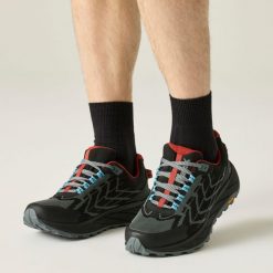 Męskie buty typu cruise. Zielone trekkingi męskie Regatta, trekkingowe. Za 449.99 zł.