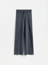 Spodnie z wełny merino - ciemnoszary. Szare spodnie materiałowe damskie Reserved, l, bez wzorów, z wełny. Za 299.99 zł.