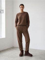 Spodnie dresowe barrel fleece - brązowy. Brązowe spodnie dresowe damskie Sinsay, l, bez wzorów, z dresówki. Za 39.99 zł.