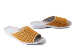 ADANEX 29552 SAK1VN żółty, kapcie damskie. Żółte kapcie damskie Adanex, bez wzorów. Za 41.99 zł.