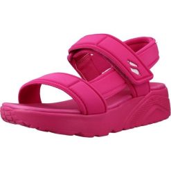 Sandały SKECHERS UNO LITE SANDAL SUNNY STAND Rose. Czerwone sandały damskie Skechers, bez wzorów, z tkaniny, bez obcasa, bez zapięcia. Za 150.99 zł.