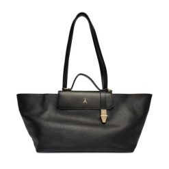 Torebka Patrizia Pepe. Czarne torebki do ręki damskie Patrizia Pepe, bez wzorów, klasyczne, bez dodatków. Za 1,749.00 zł.