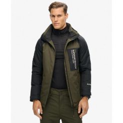 Kurtka narciarska Freestyle Core. Zielone kurtki snowboardowe męskie Superdry., l, bez wzorów, narciarskie. W wyprzedaży za 799.50 zł.