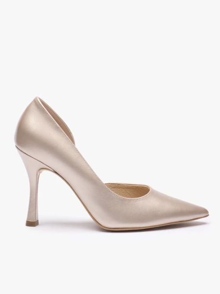 Platynowe czółenka na szpilce. Brązowe czółenka damskie Ryłko, bez wzorów, z gumy, eleganckie, bez obcasa, na obcasie, bez zapięcia. Za 399.99 zł.
