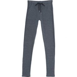 Ciemnoszare Spodnie Dresowe Evenness. Szare spodnie dresowe damskie Born2be, z dresówki. Za 39.99 zł.