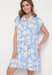 Jasnoniebieska Bawełniana Sukienka o Kroju Oversize w Kwiaty Liralea. Niebieskie sukienki damskie Born2be, na co dzień, l, bez wzorów, z bawełny, klasyczne, bez kołnierzyka, bez ramiączek, midi, oversize. Za 39.99 zł.