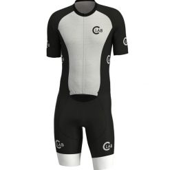 Kombinezon triathlonowy na długi dystans. Czarne buty sportowe męskie C-LAB, bez zapięcia, rowerowe. Za 829.17 zł.