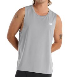 Koszulka treningowa męska New Balance MT51800YST. Szare koszulki sportowe męskie New Balance, na lato, l, bez wzorów, z materiału, bez kołnierzyka, bez ramiączek, do biegania. Za 141.00 zł.