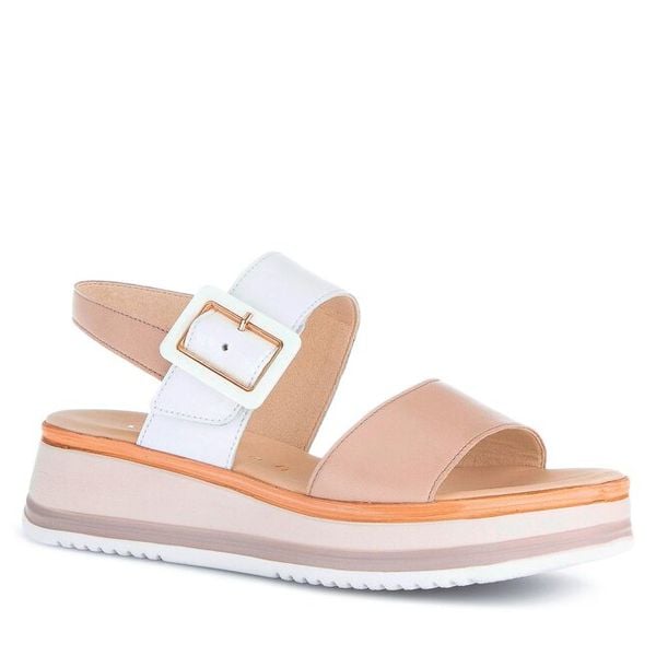 Sandały Gabor. Czerwone sandały damskie Gabor, bez wzorów, bez obcasa, na płaskiej podeszwie, bez zapięcia. Za 499.99 zł.