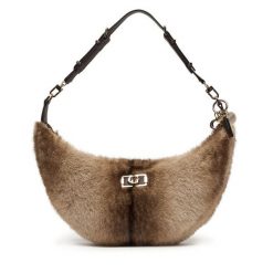 Torebka Guess. Brązowe torebki do ręki damskie Guess, z aplikacjami, klasyczne, bez dodatków. Za 639.99 zł.