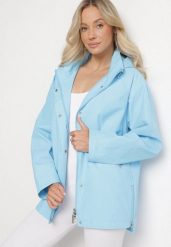 Jasnoniebieska Kurtka w Stylu Wiatrówki z Odpinanym Kapturem Ndivisa. Niebieskie kurtki damskie Born2be, l, bez wzorów, z jeansu. Za 199.99 zł.
