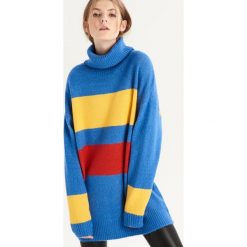 Sweter w kolorowe paski - Wielobarwn. Szare swetry damskie Sinsay. Za 79.99 zł.