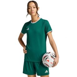 Koszulka damska adidas Entrada 26 Jersey zielona. Brązowe koszulki sportowe damskie Adidas, bez wzorów, z jersey, sportowe, bez kołnierzyka. Za 60.99 zł.