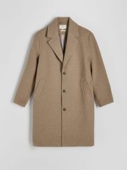 Płaszcz z wełną - beżowy. Brązowe płaszcze męskie Reserved, l, bez wzorów, z tkaniny, długie, bez kaptura. W wyprzedaży za 329.99 zł.