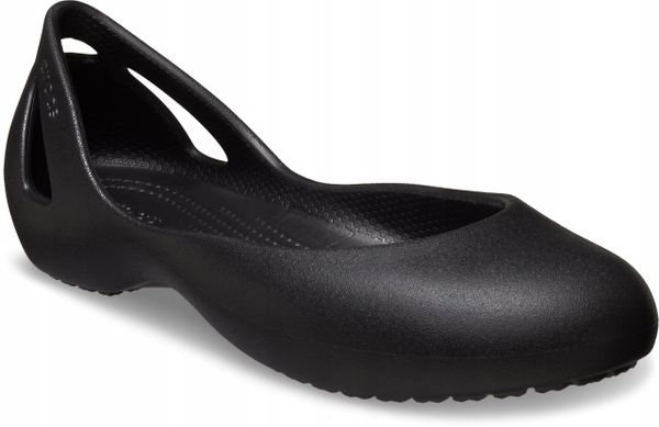Baleriny Damskie Crocs Kadee Flat. Czarne baleriny damskie Crocs, bez wzorów, z materiału, bez obcasa. Za 99.99 zł.