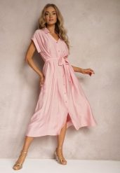 Różowa Rozkloszowana Sukienka o Koszulowym Kroju Ozdobiona Paskiem w Talii i Guzikami Rosofia. Czerwone sukienki damskie Renee, na co dzień, l, bez wzorów, eleganckie, bez kołnierzyka, bez ramiączek, midi, koszulowe. Za 89.99 zł.