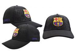Czapka z daszkiem FC Barcelona - oficjalna licencjonowana. Czarne czapki i kapelusze męskie FC Barcelona, bez wzorów, z materiału. Za 89.01 zł.