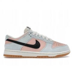 Buty do chodzenia damskie Nike Dunk Low. Czerwone obuwie sportowe damskie Nike, bez wzorów, z materiału, trekkingowe. Za 389.99 zł.