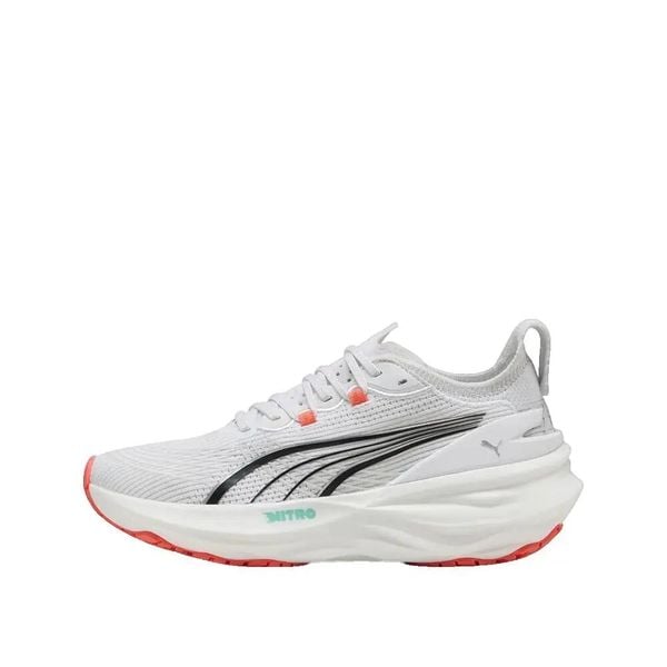 Buty biegowe PUMA Foreverrun Nitro 2 Białe. Białe obuwie sportowe damskie Puma, bez wzorów, z materiału, do biegania. Za 425.17 zł.
